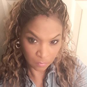 Meet your Posher, Monica